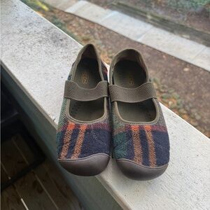 L.L. Bean Keen Wool Multicolor Plaid Flats
